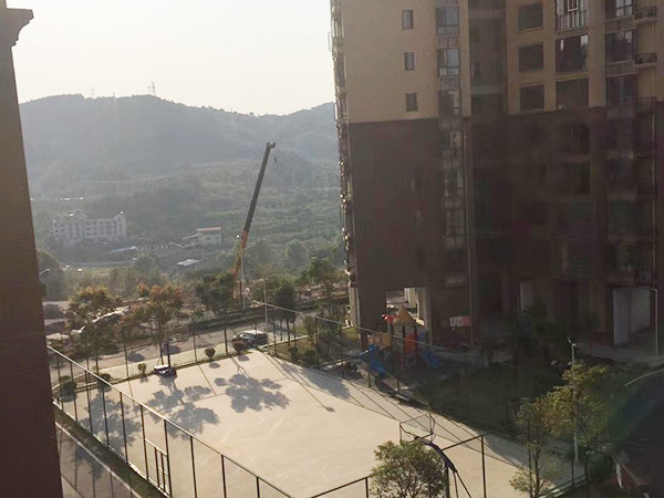 骆湘湖畔篮球场围网